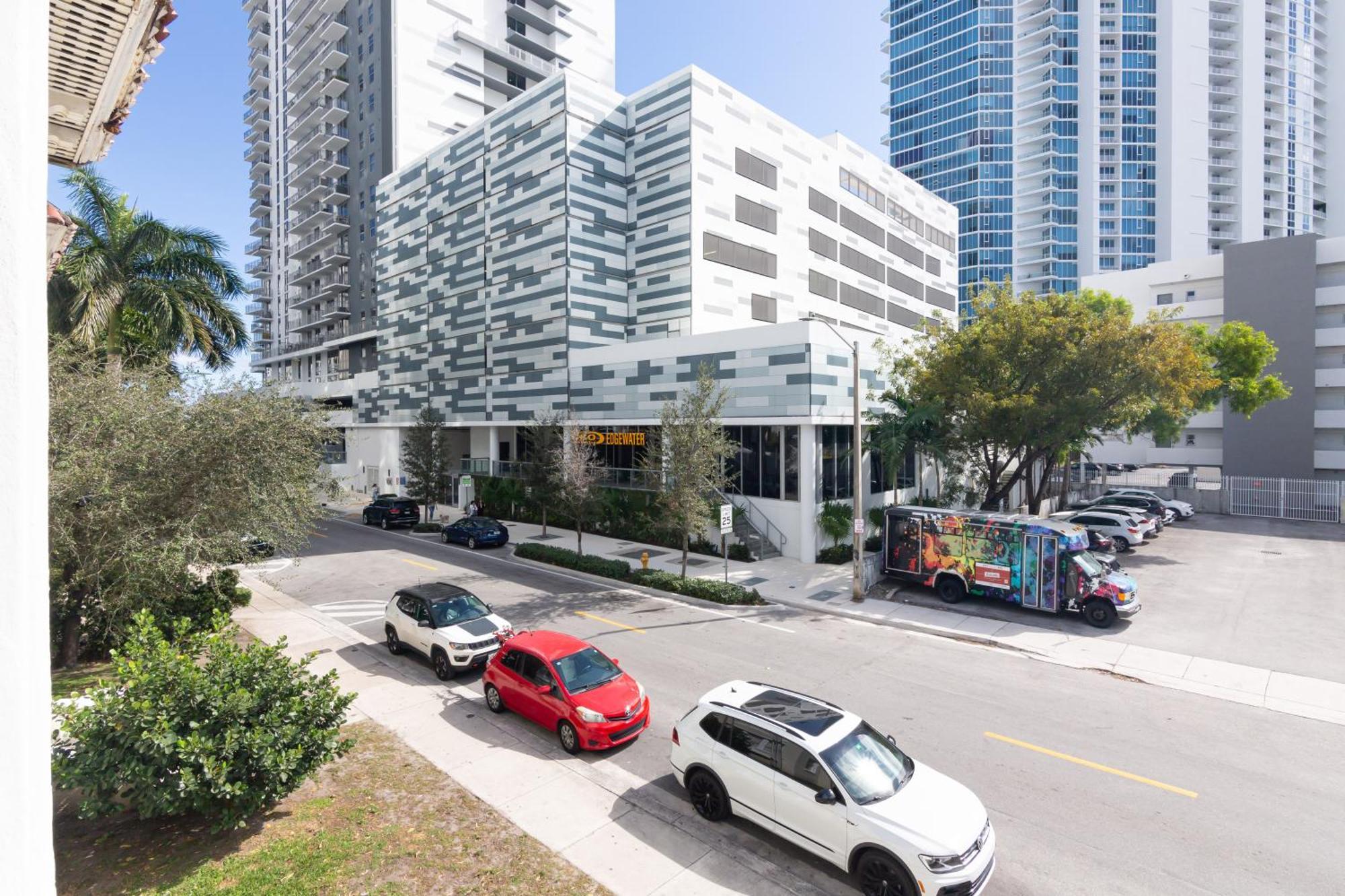 شقة 2-Bdrm -Heart Wynwood & Edgewater- Private Parking ميامي المظهر الخارجي الصورة